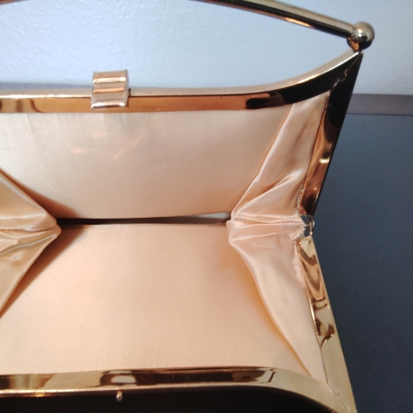 Gold clutch purse clasp closure - Picture 14 of 16